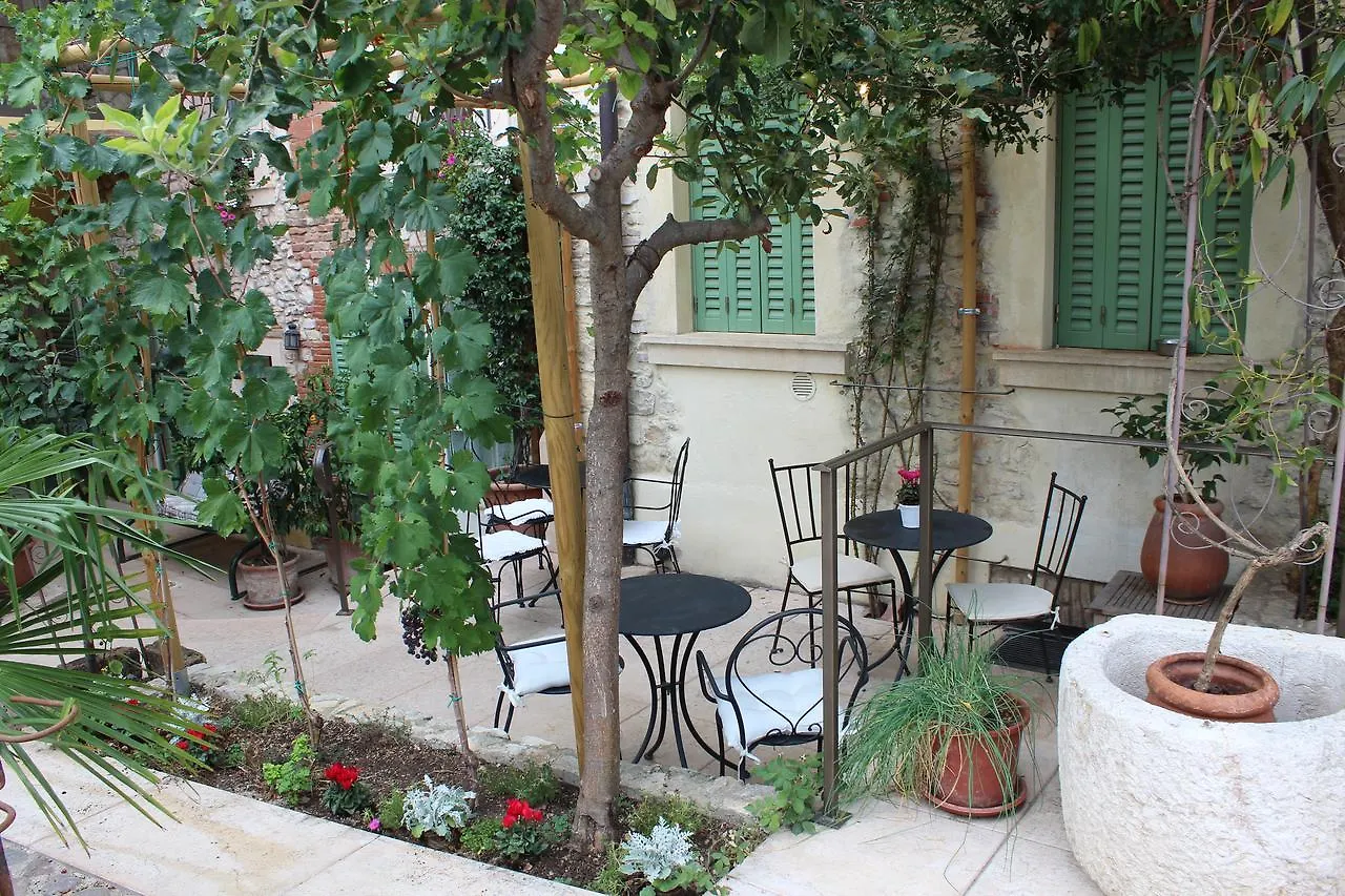 B&B Corte Tre Vigne 마라노 디 발포리첼라